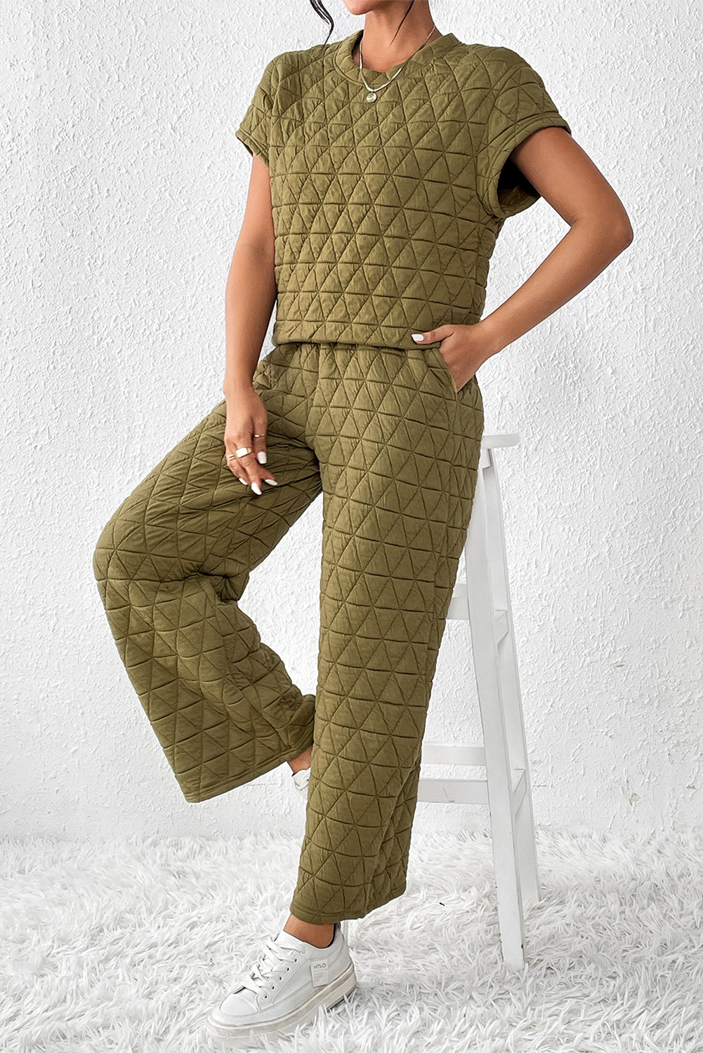 Ensemble pantalon large matelassé vert sauge à manches courtes-A WOMAN WE LOVE