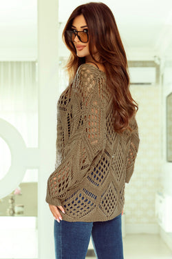 Khauk sweater with bat handle and V-neck in openwork knitting