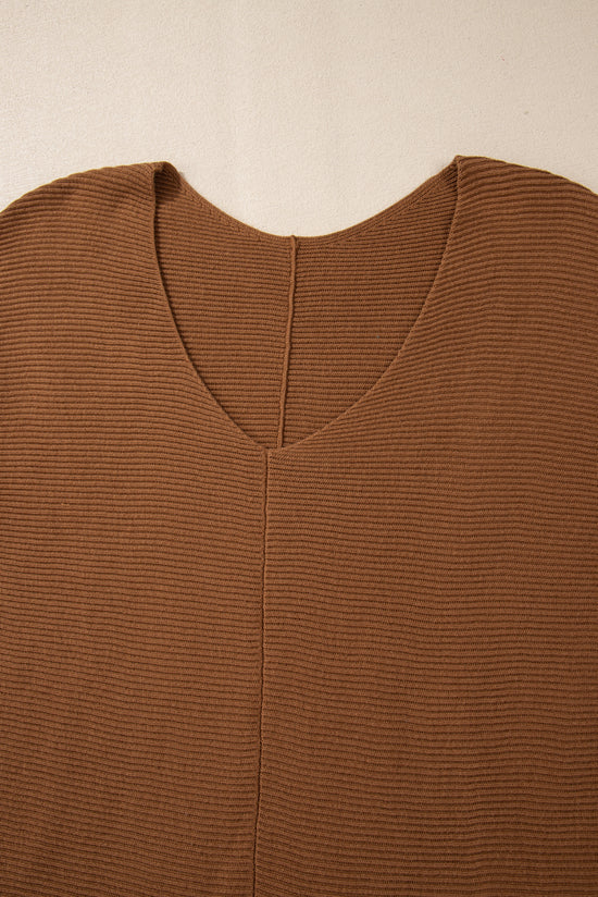 Pull ample en tricot côtelé camel à manches tombantes et col en V