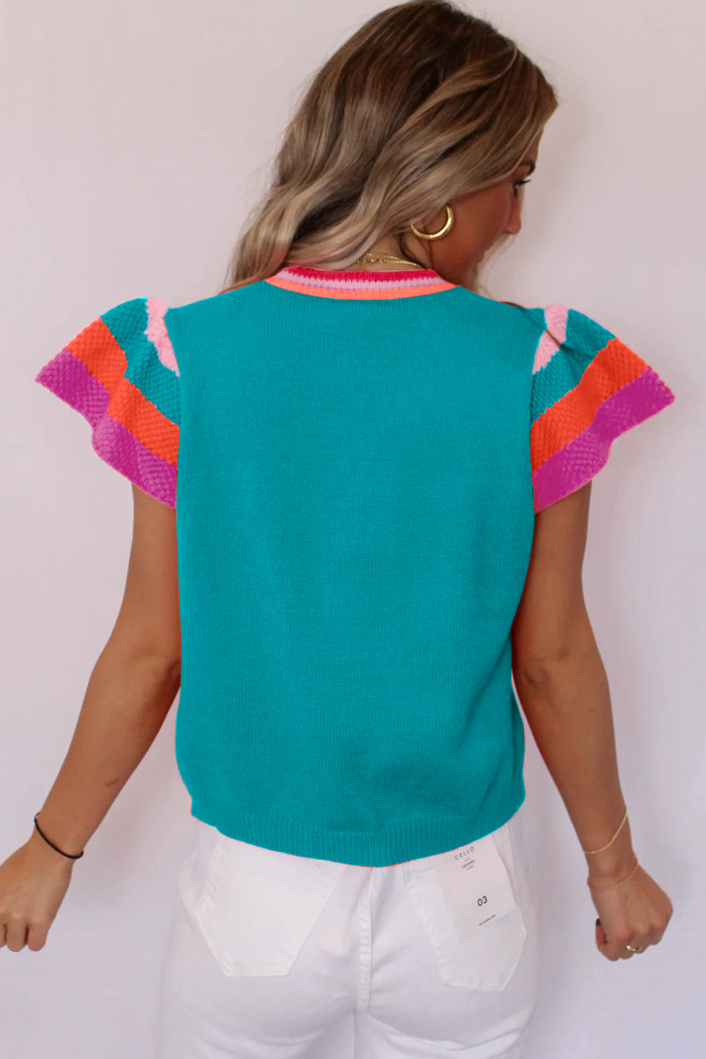 T-shirt knitted with floating sleeves *