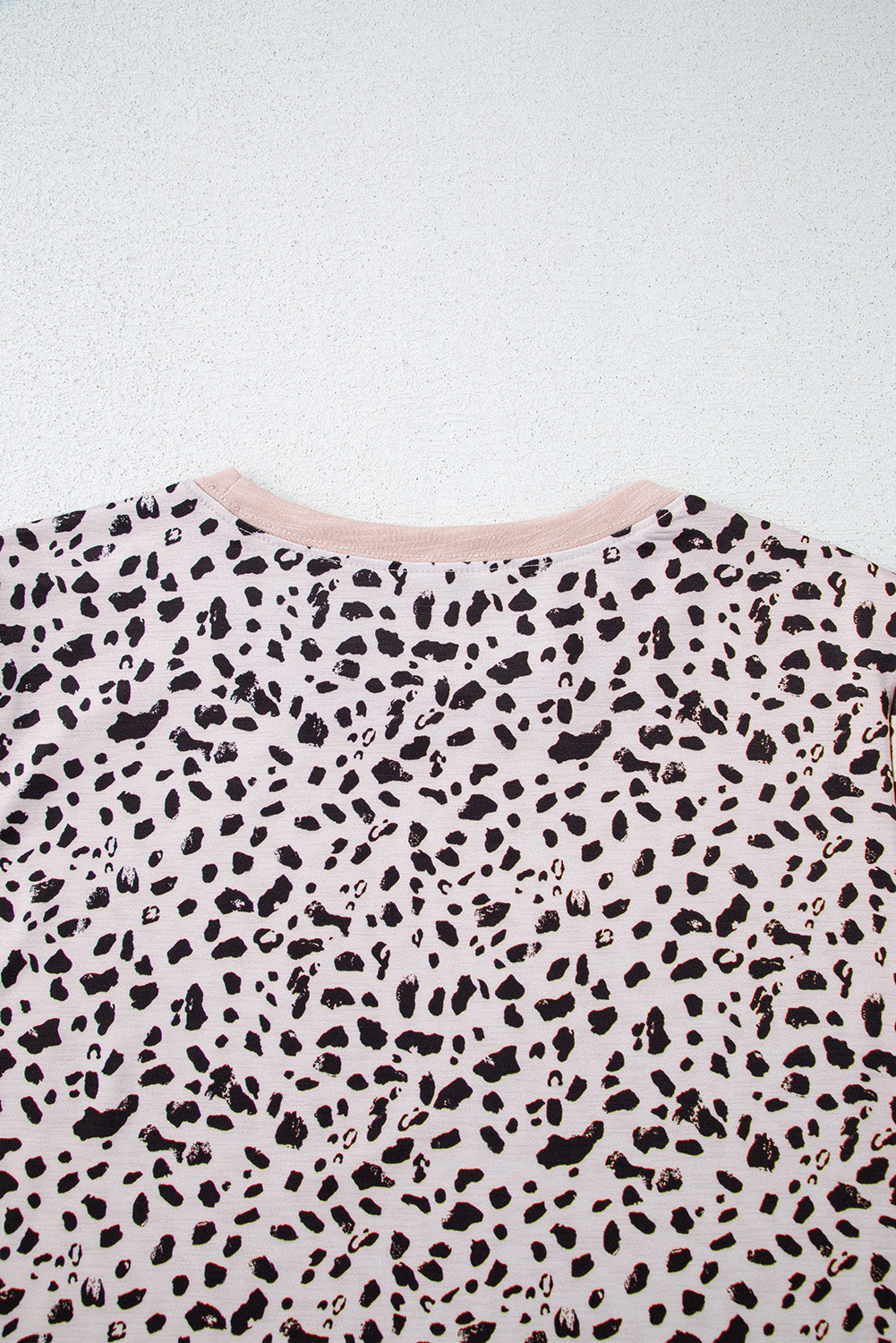 Short sleeve t-shirt and Apricot Guépard print.