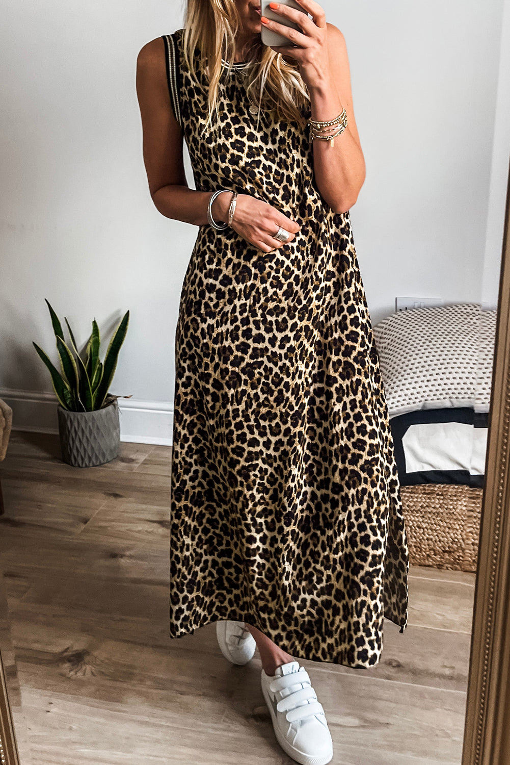 Robe longue noire sans manches léopard *