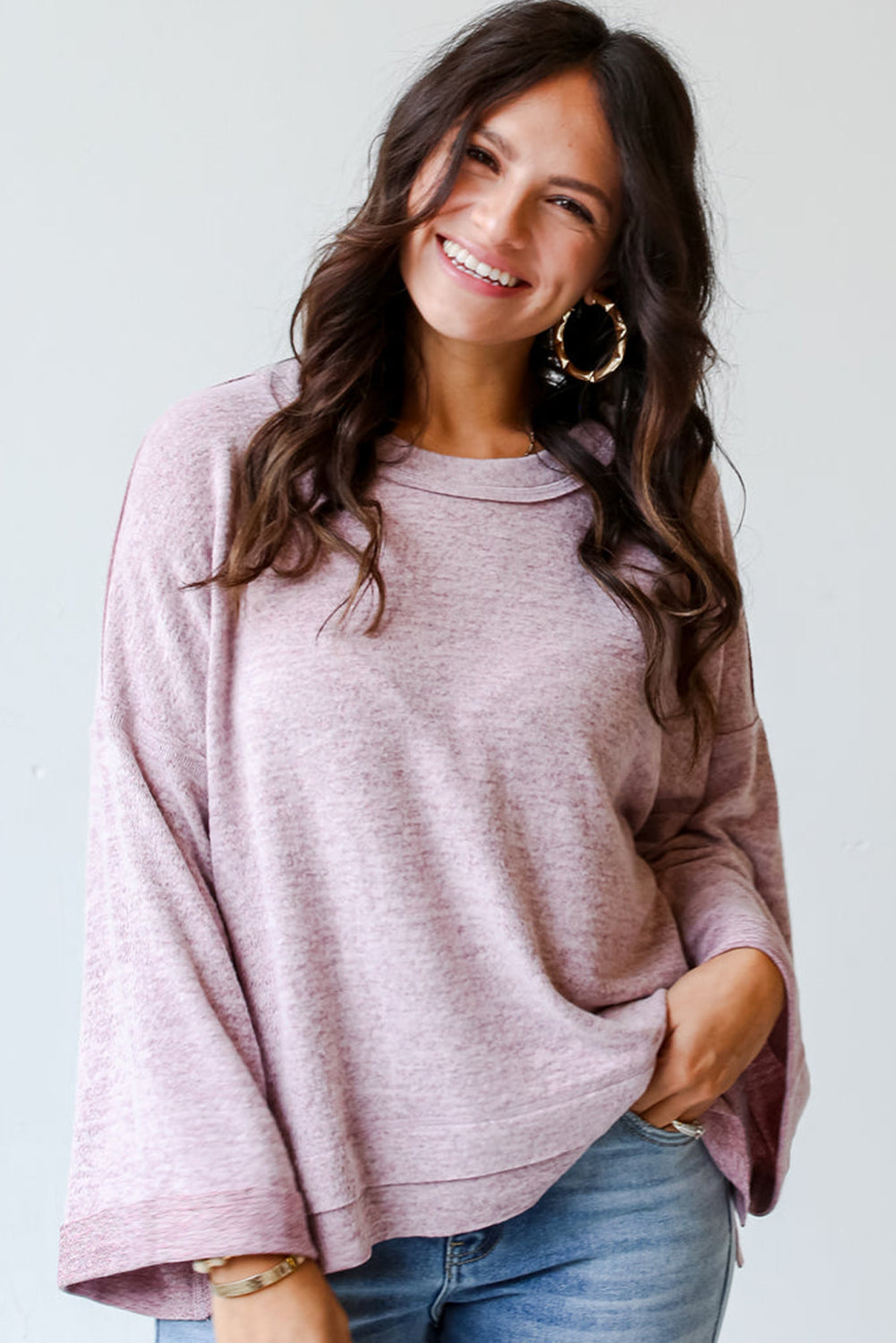 Camiseta con mangas largas y anchas, pétalo de orquídea, costura expuesta, hombros que caen