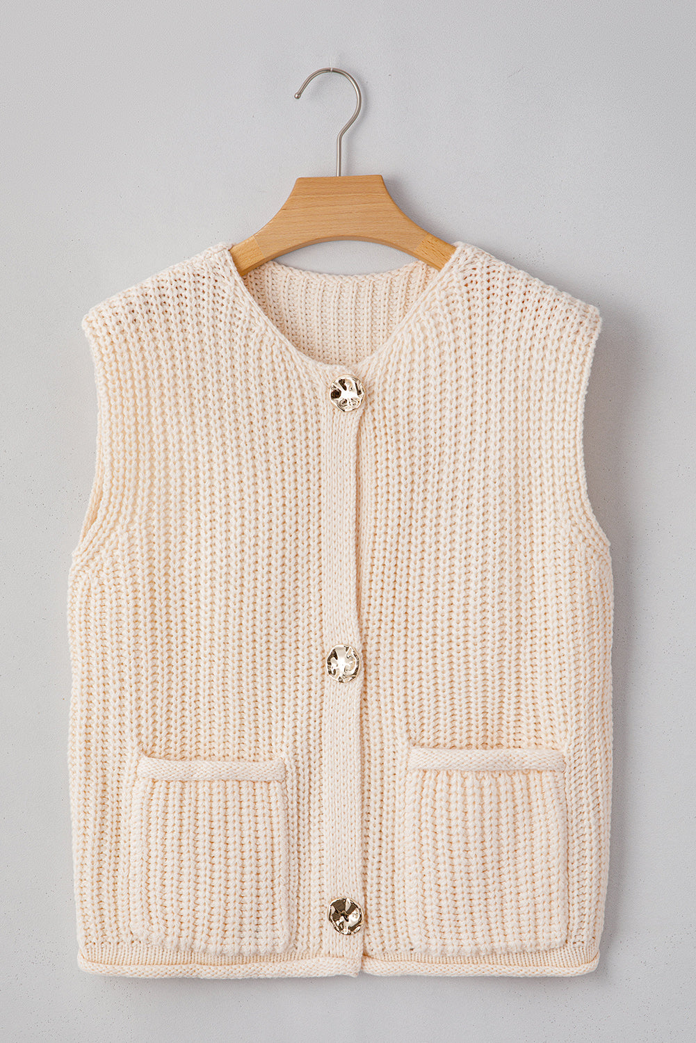 Gilet pull boutonné blanc en tricot texturé uni avec poches latérales