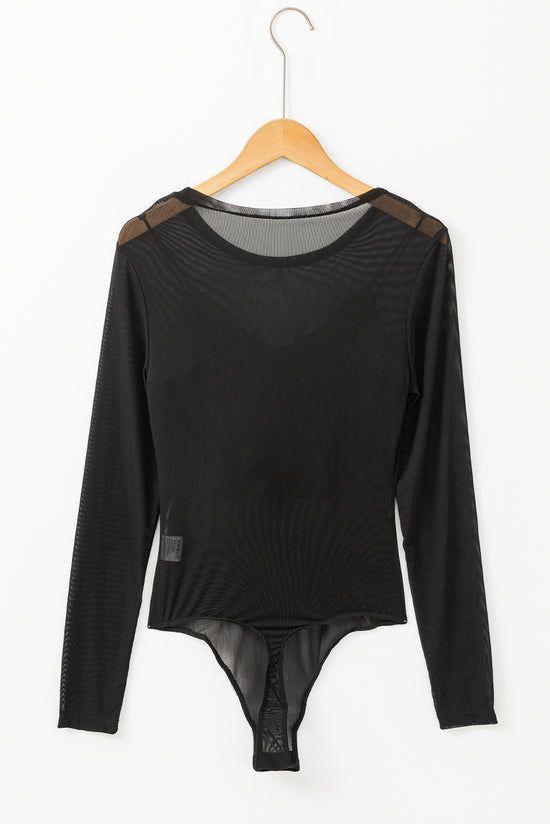 Long -sleeved slim cutting bodysuit *