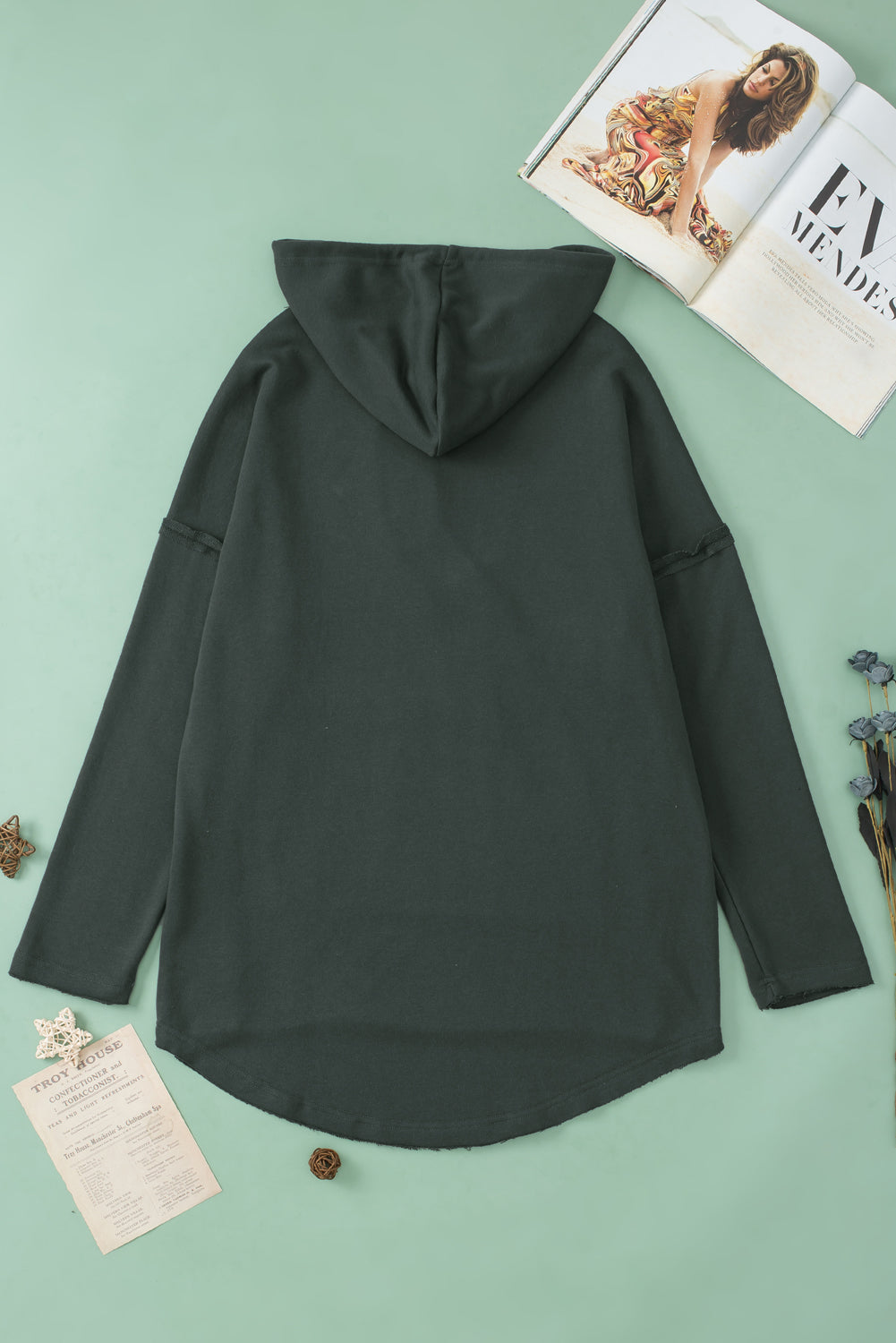 Graue freiliegende Naht Rohkante Hoodie mit Taschen