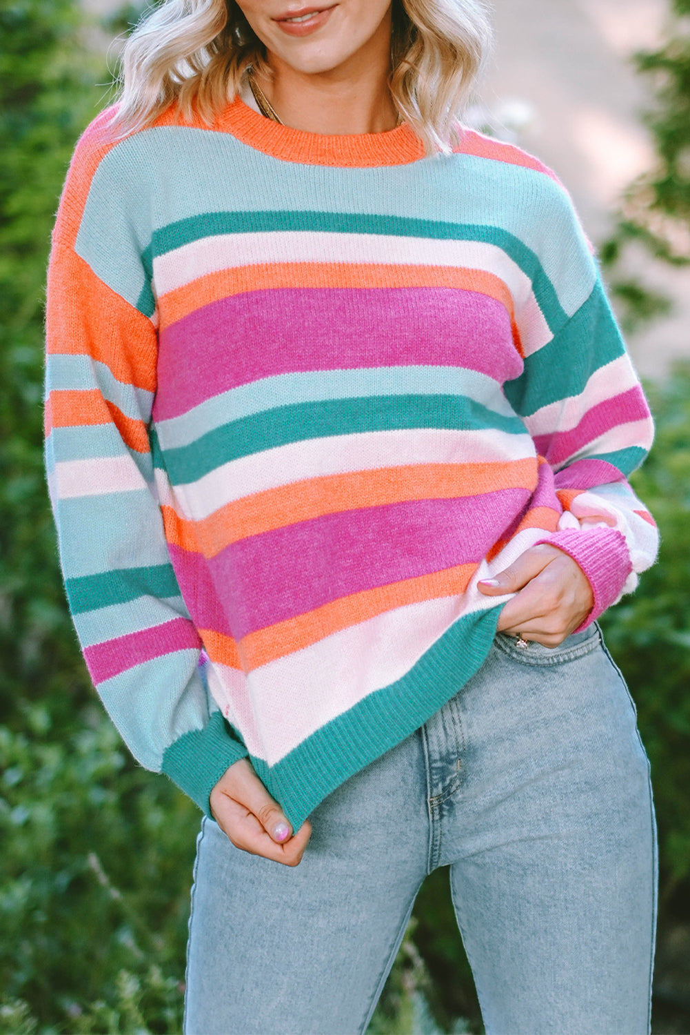 Mehrfarbiger gestreieter Strick -Drop -Schulterpuffarmpullover