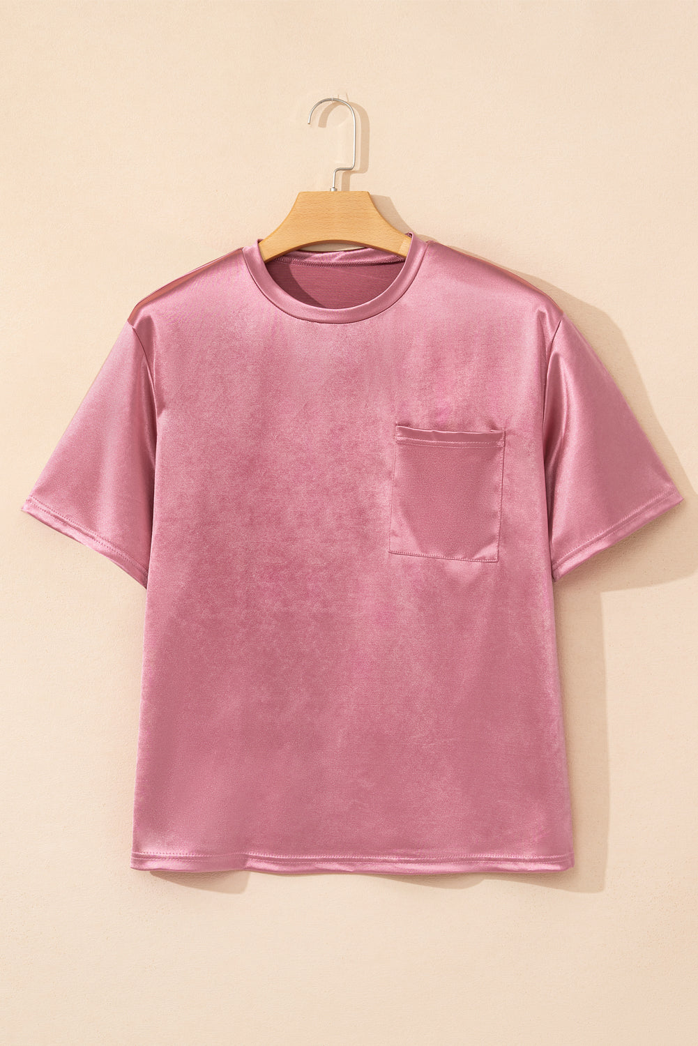 Pink loose cutting t-shirt with chest pocket