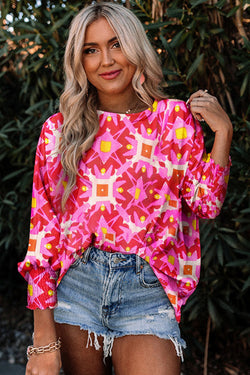 3/4 -sleeved loose blouse and geometric pink strawberry print