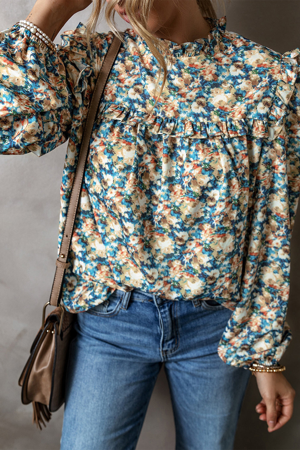 Blusa de manga de hojaldre simulado con estampado floral azul cielo