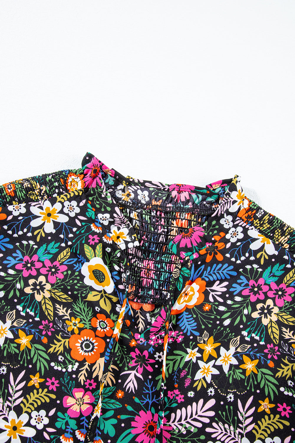 Blouse à floraison tropicale de la garniture en dentelle noire