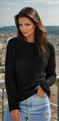 Black high with long sleeves and drooping shoulders *