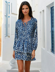 Blue mini-laces and vintage print *