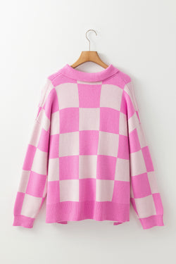 Pull rose à épaules tombantes et col demi-bouton en damier