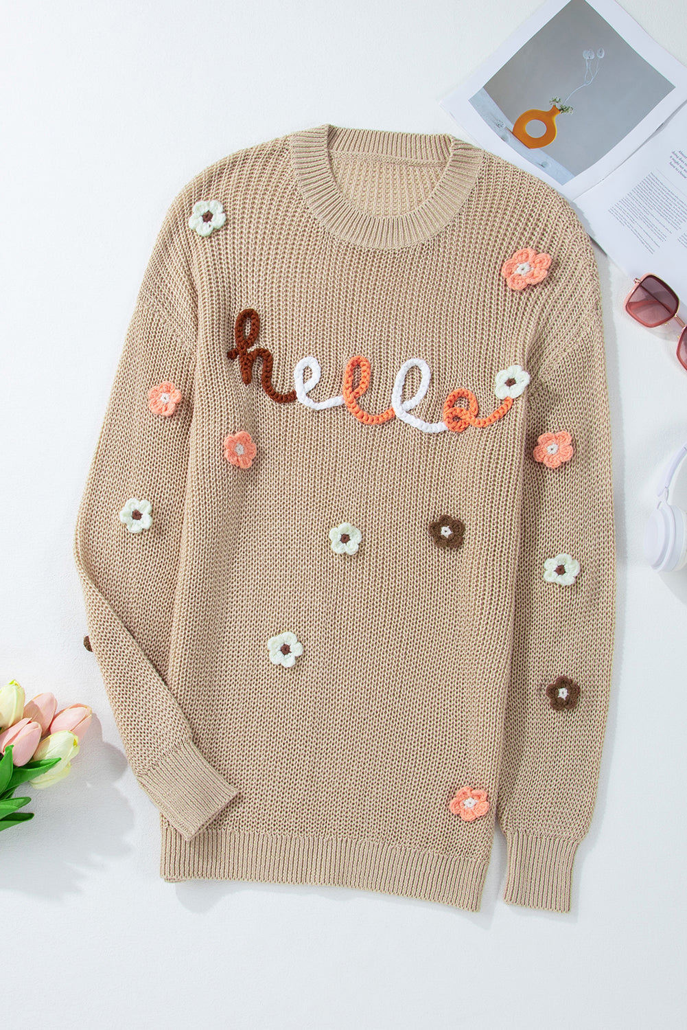 Pull ample en tricot brodé de fleurs