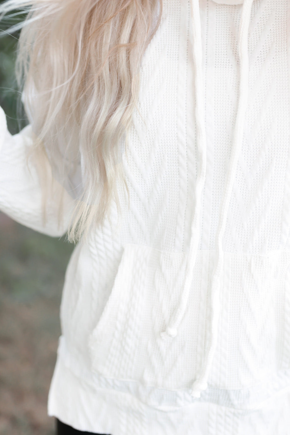 Sweat texturé au cou de cou de couche blanc