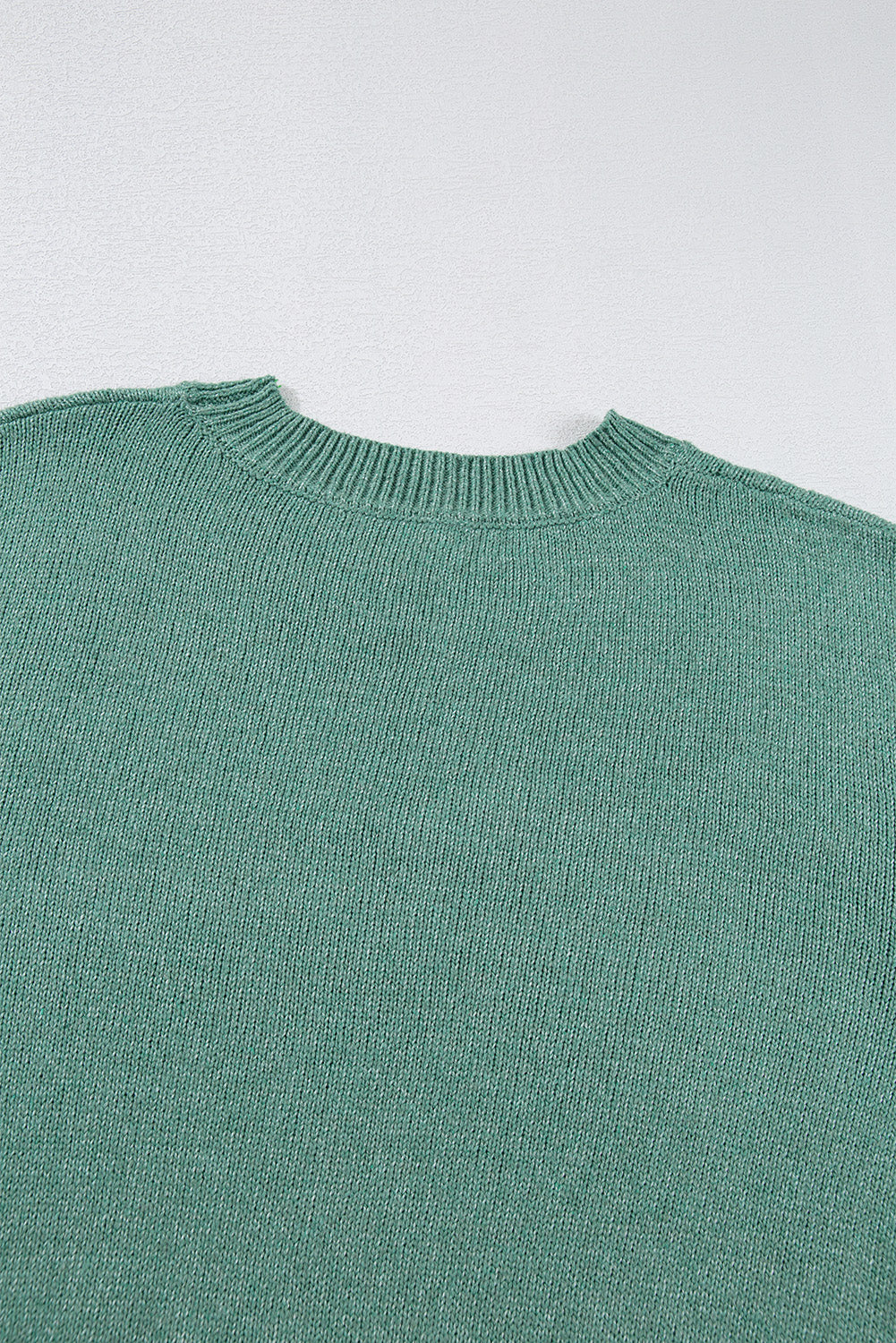 Green shoulder sweater and stars pattern *