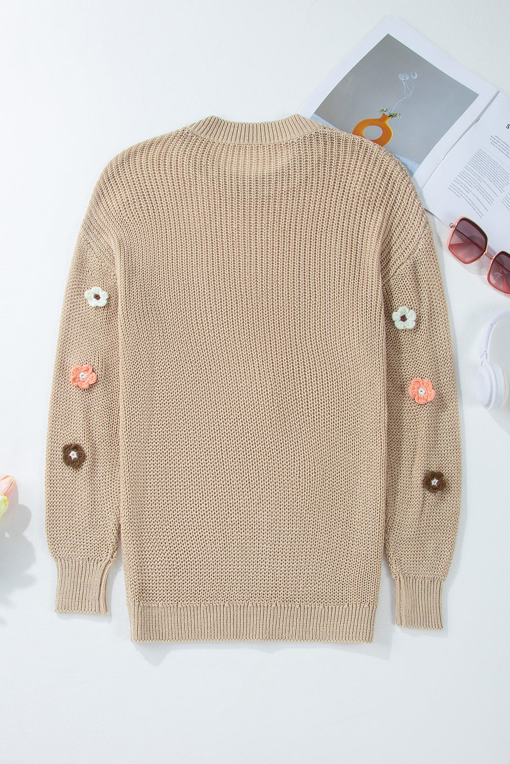 Pull ample en tricot brodé de fleurs