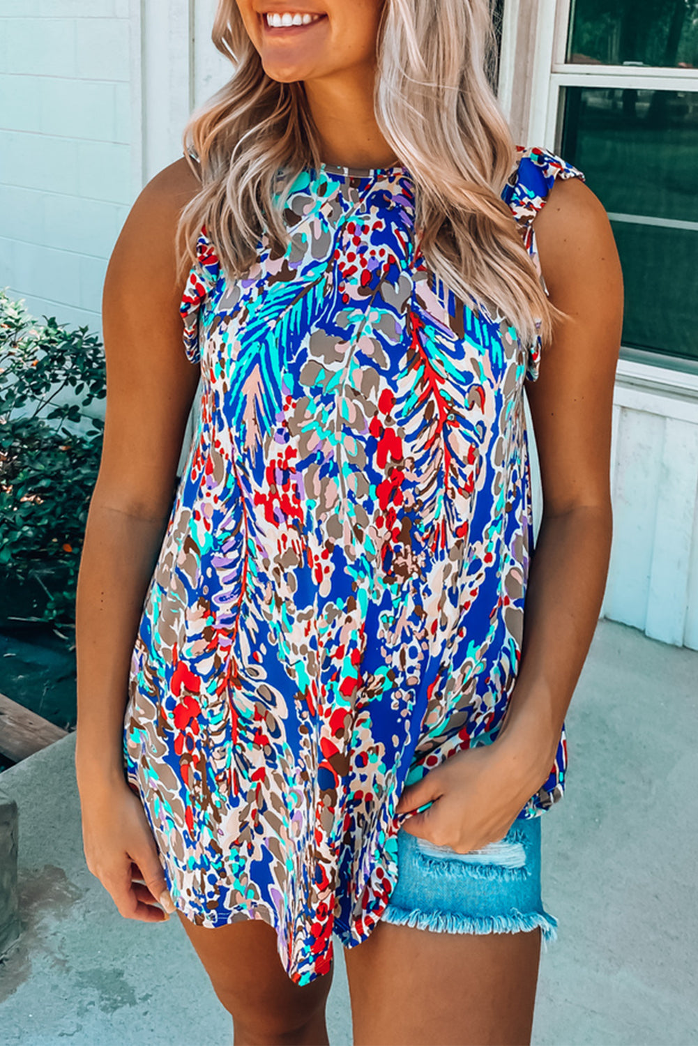 Débardeur bleu imprimé fleuri avec volants-A WOMAN WE LOVE