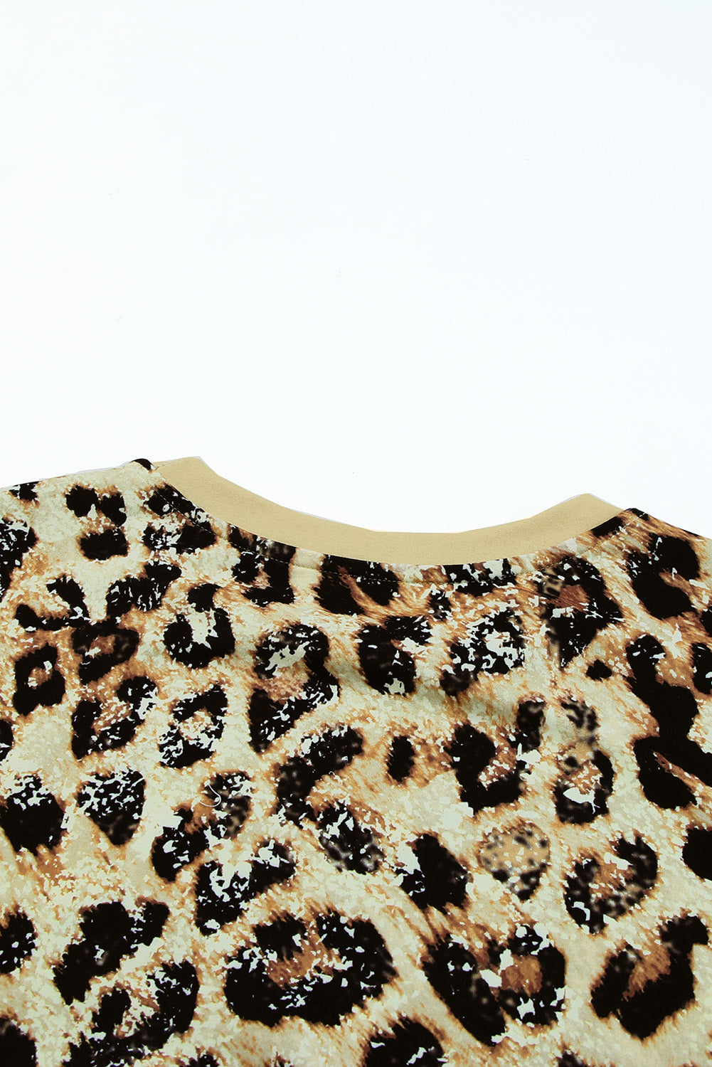 Leopard bleichte O-Neck-T-Shirt