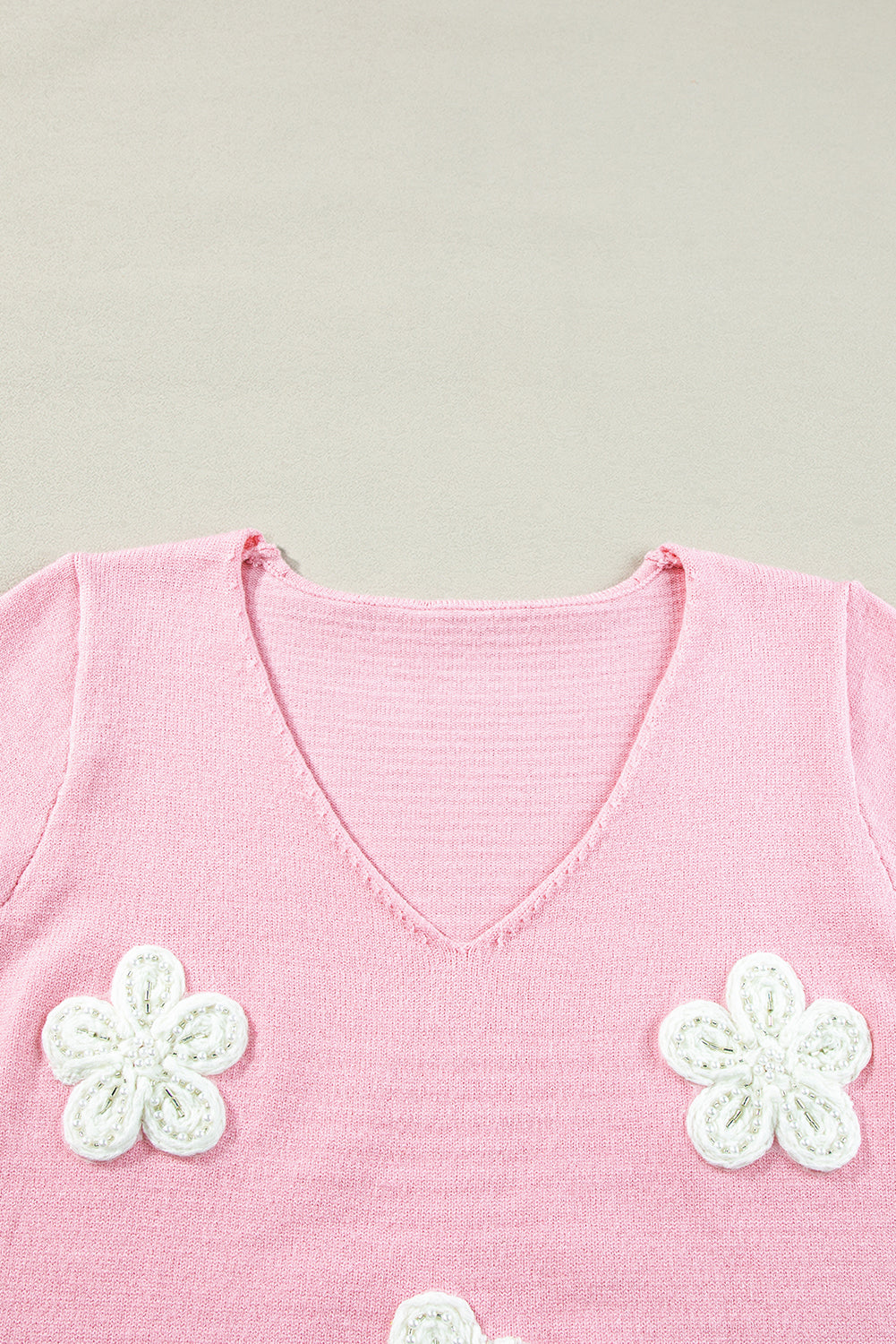 Short -sleeved sweater and pink flower hrp -in collar