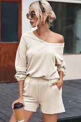 Ensemble short et haut ample à col en V et cordon de serrage beige-A WOMAN WE LOVE