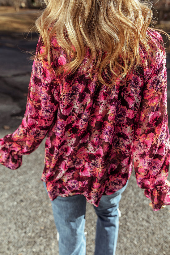 Ample V -neck blouse and pink red floral print with tightening cord