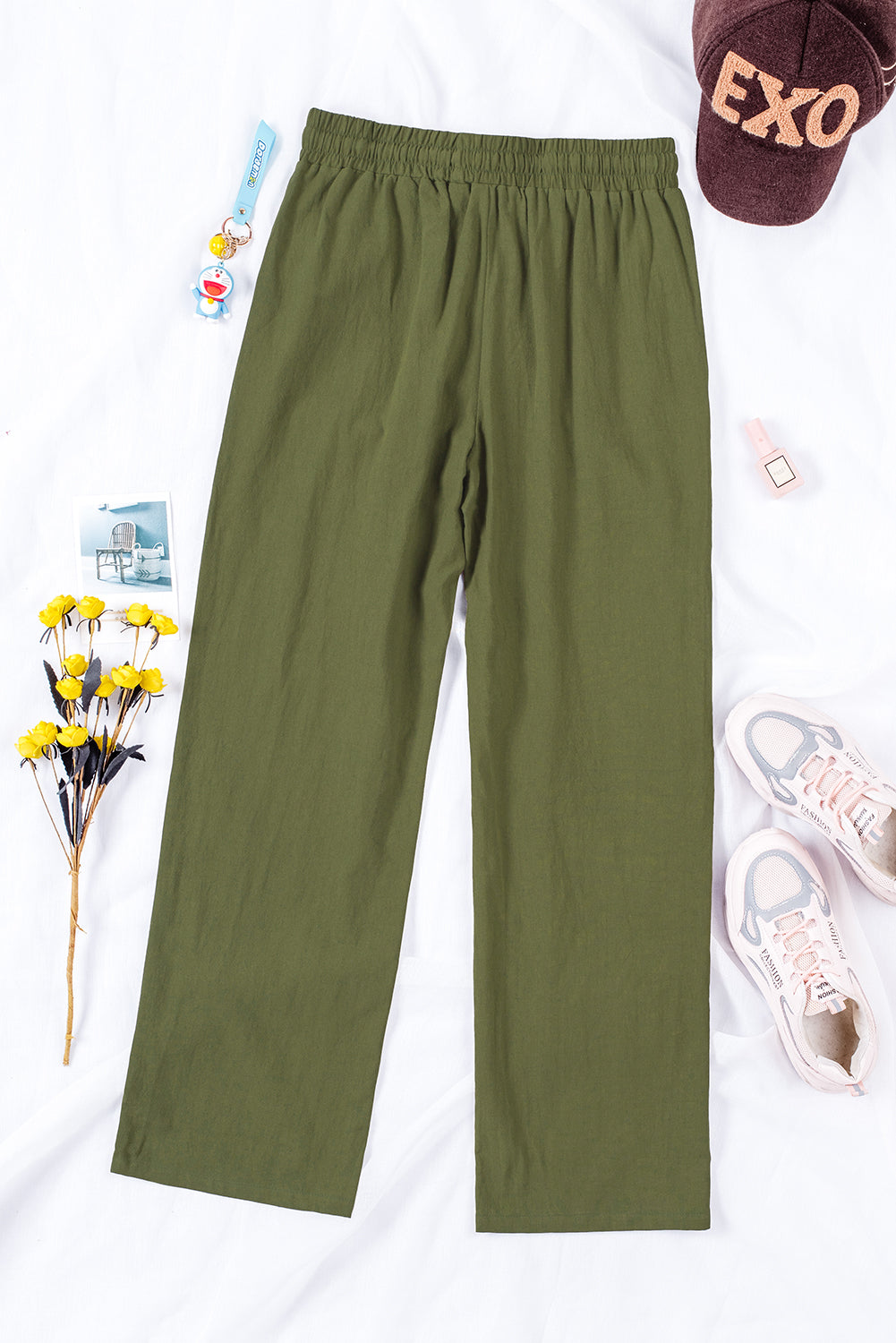 Pants with drawstring and elastic waist pockets, long straight legs green