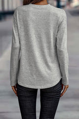 Gray knitting top with round neck *