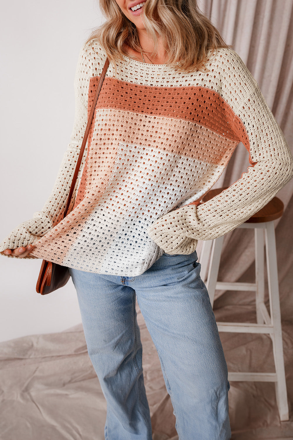 Pull ample en tricot pointelle abricot color block