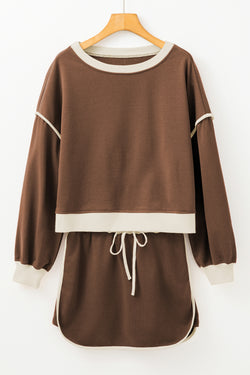 Coffee -colored coat -colored sweater set *