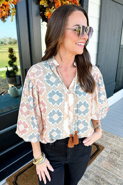 Kaki blouse with geometric print and tie *