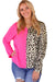 Top de cuello V y mangas de leopardo rosa enrollada