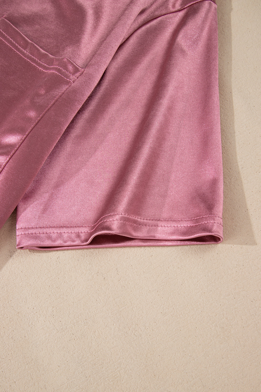 Pink loose cutting t-shirt with chest pocket