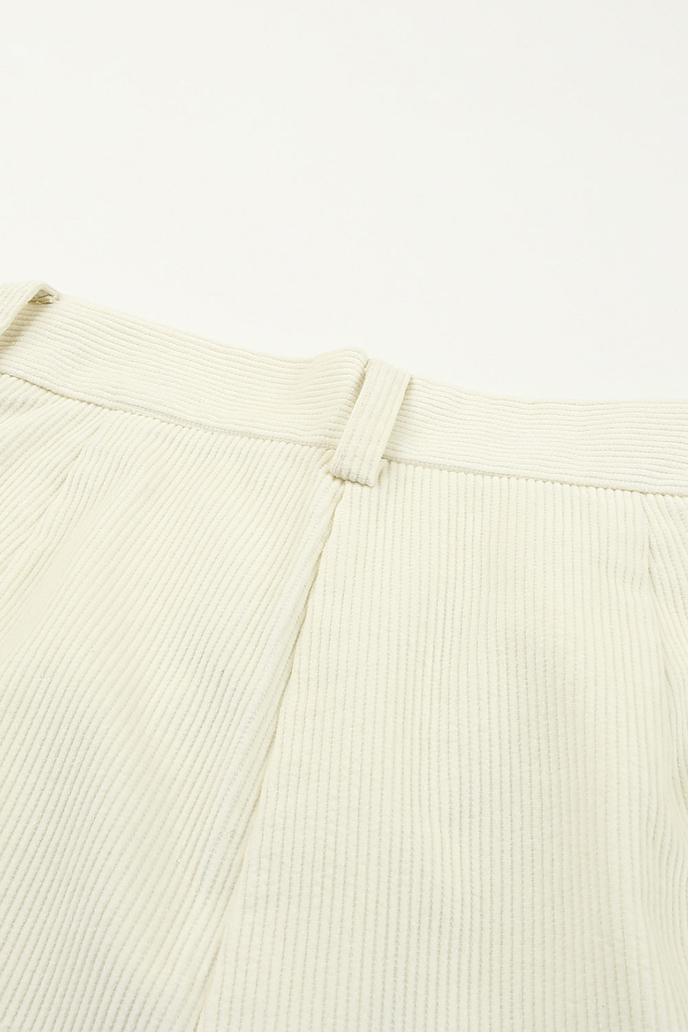 Pantalones rectos de cintura alta de pana beige