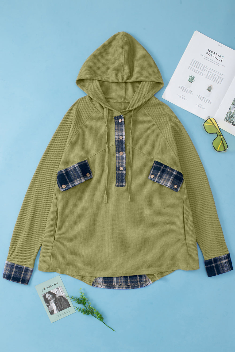 Green Flowy Plaid Accent Waffle Knit Henley Sampanía