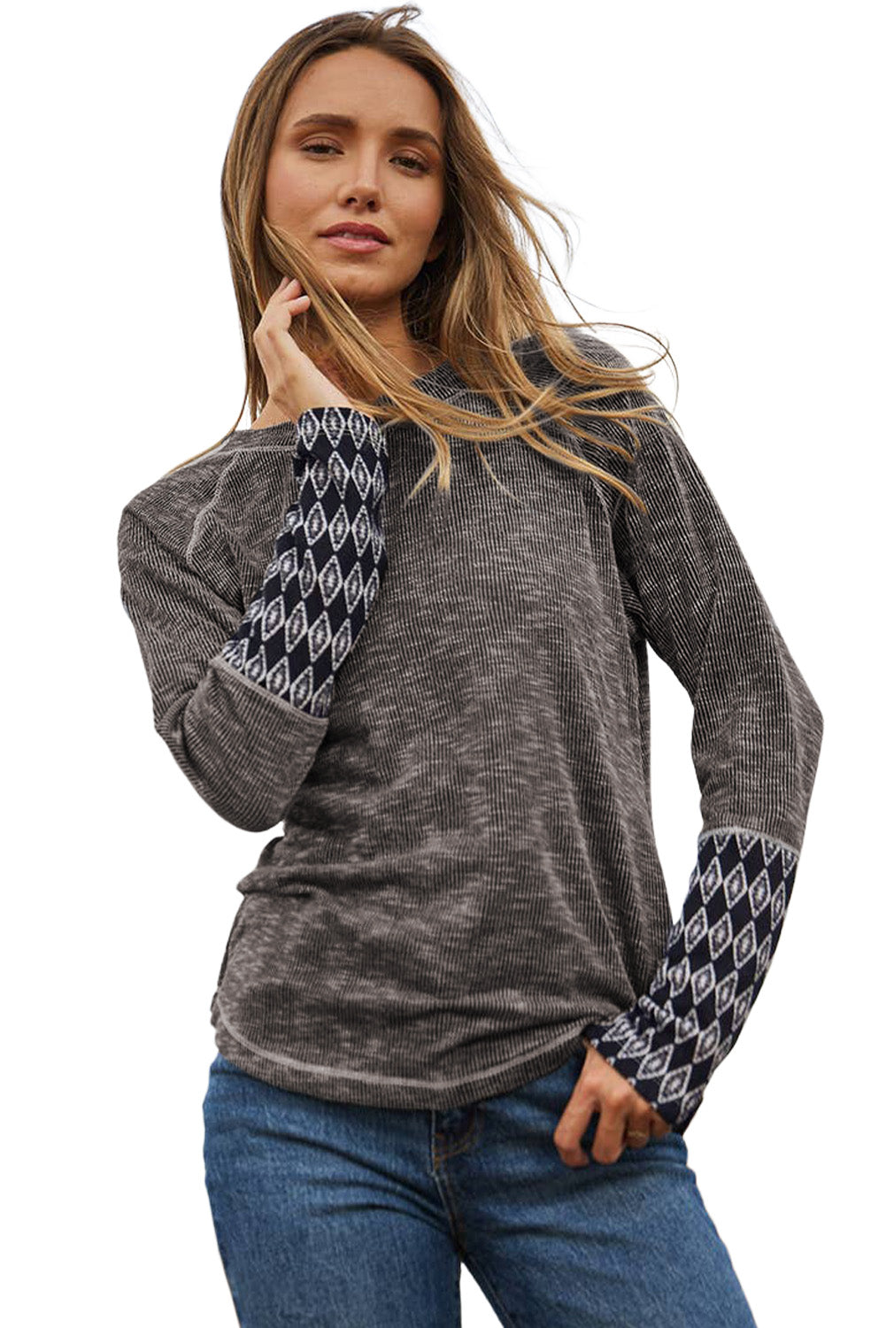 Top de manga larga acanalado con patchwork azteca gris