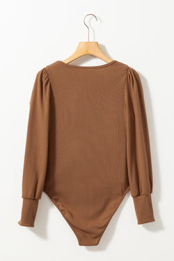 Ribbed brown bodysuit with balloon sleeves *