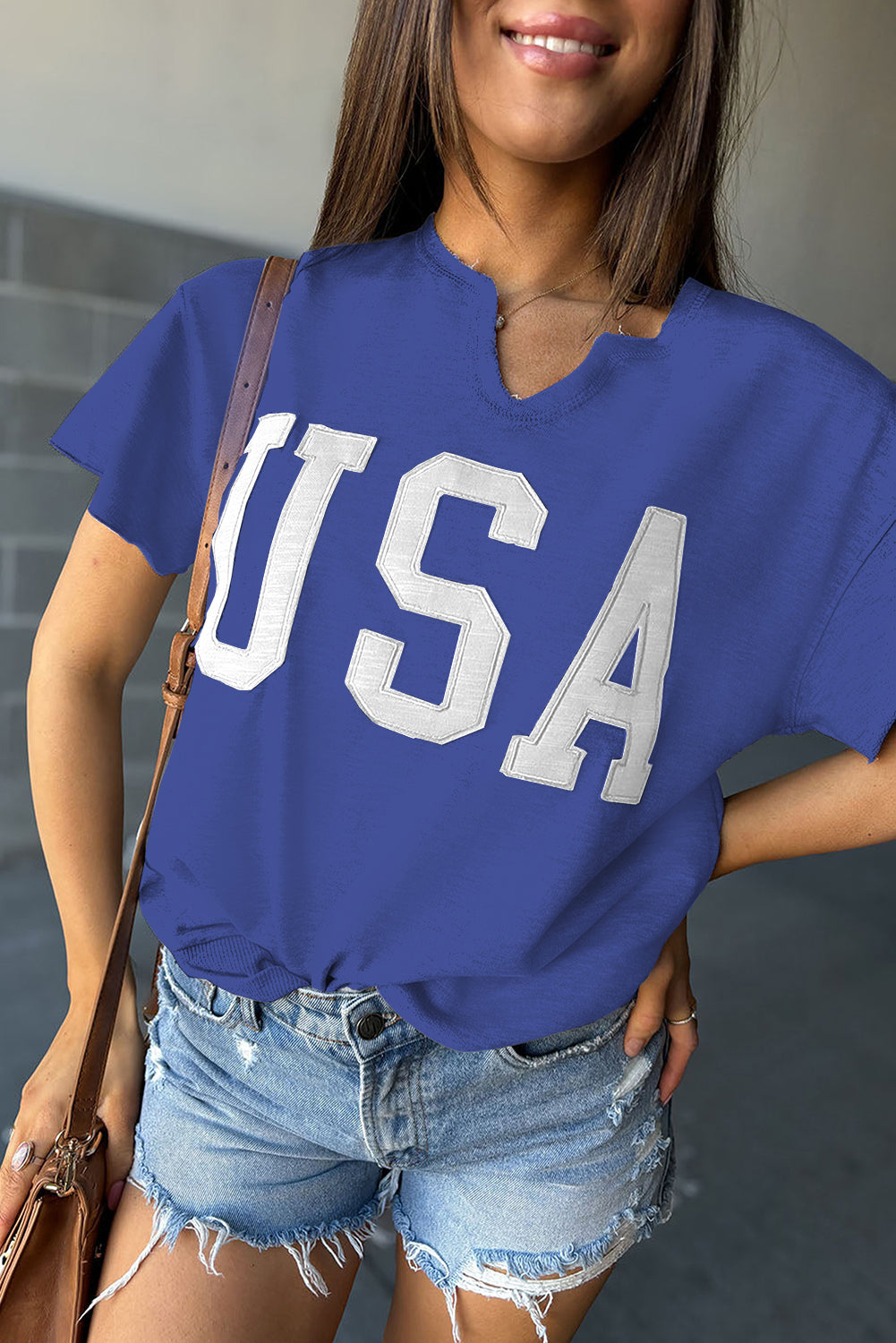 T-shirt ample bleu foncé avec lettrage USA et col cranté