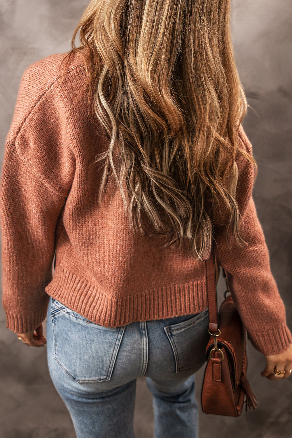 Cardigan court beige français clair à épaules tombantes ouvert sur le devant-A WOMAN WE LOVE