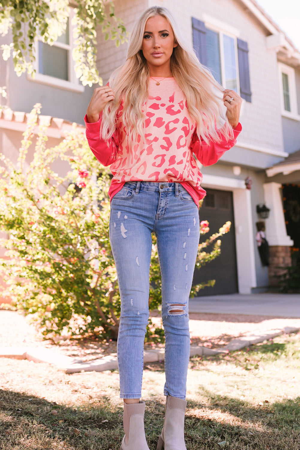 Sudadera con estampado de guepardo blanqueado rosa