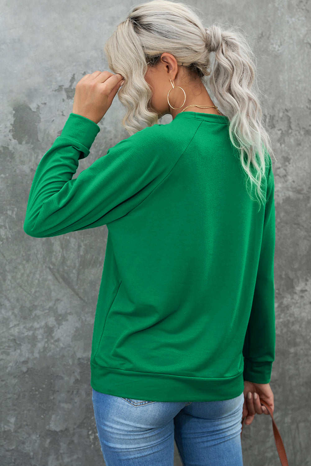 Sudadera de manga de raglan de cuello redondo sólido verde