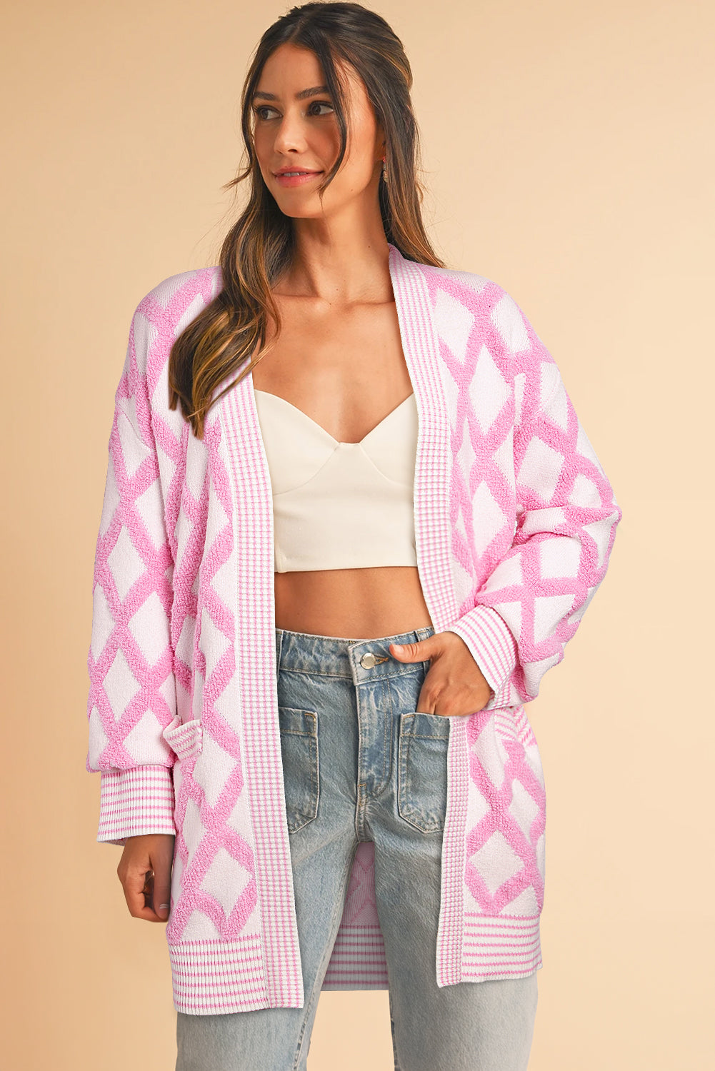 Cardigans en tricot à motif losange rose, ouverts sur le devant, avec poches-A WOMAN WE LOVE