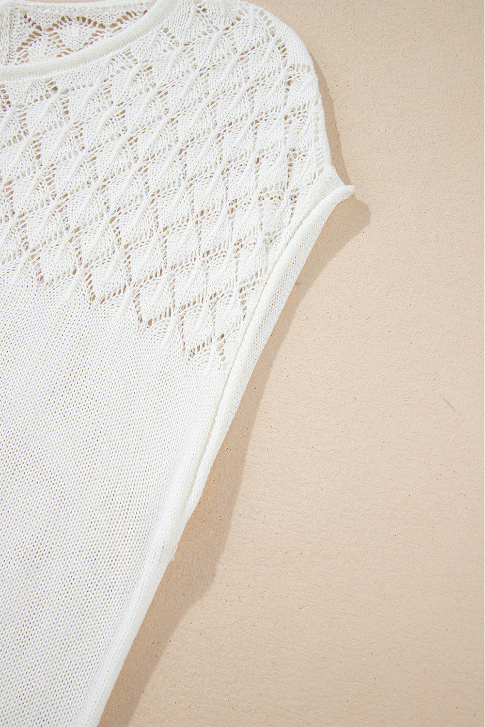 White knitted white sleeve sweater *