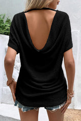 Open-drained black textured t-shirt