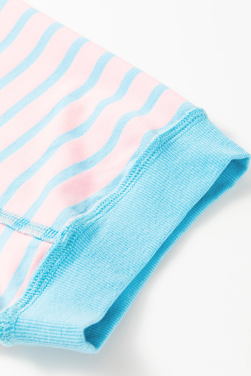 T-shirt up and down with pink stripes, oversized, contrasting border, exposed seams