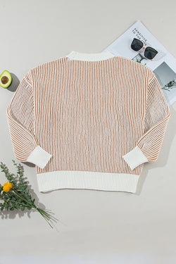 Ample textured knitting sweater with brown stripes with contrasting edges