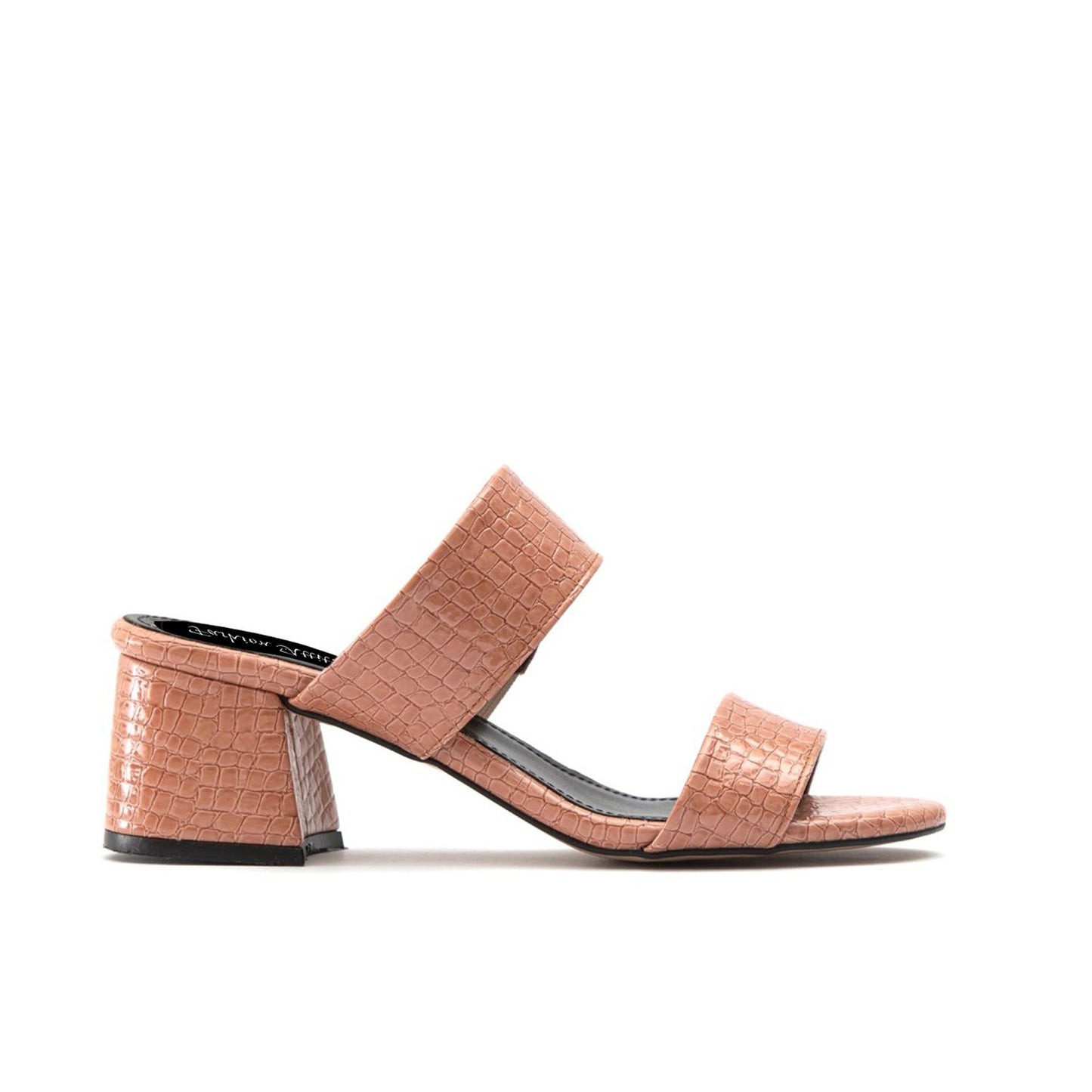 Sandalias con actitud de moda 