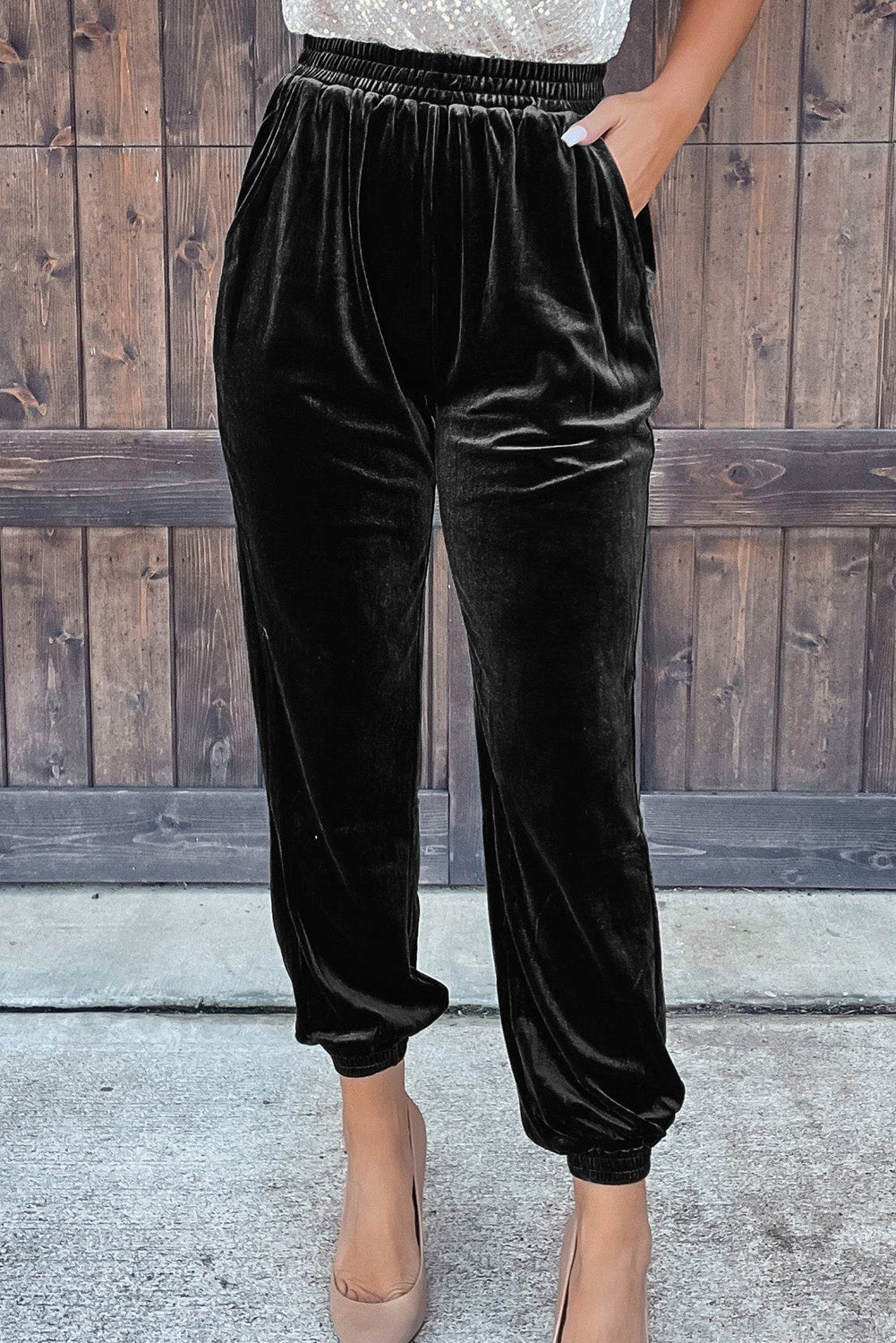 Pantalón jogger de terciopelo liso negro