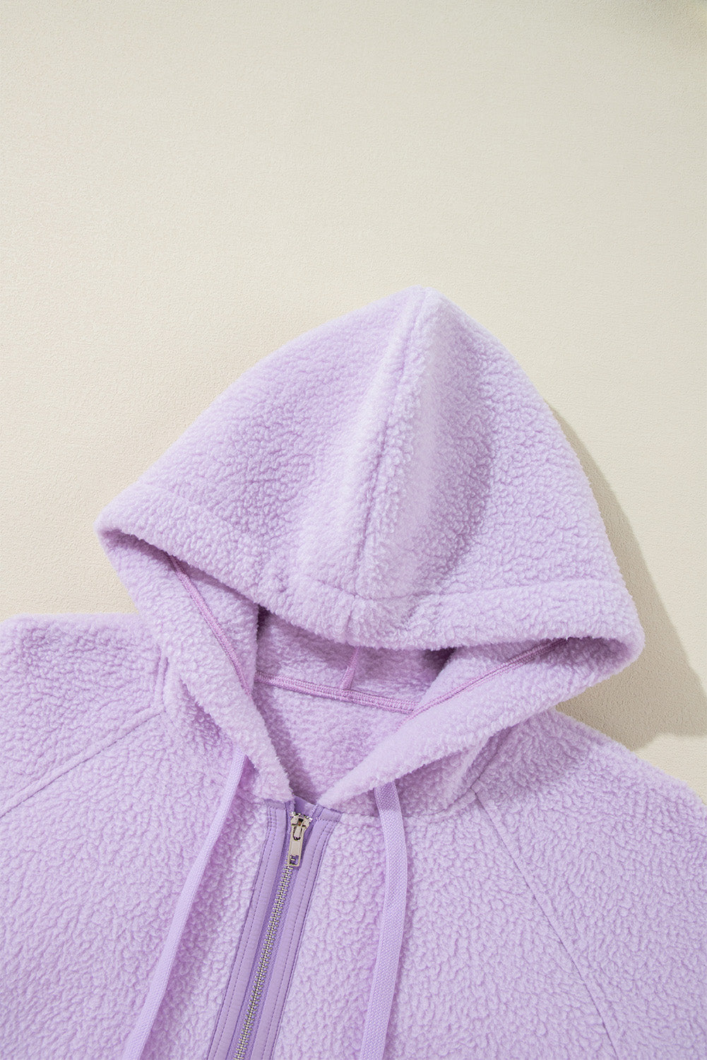 Lavendula Reißverschluss Patch Pocket Fuzzy Draw String Hoodie